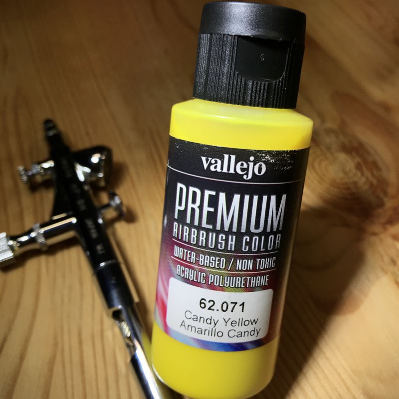 Краска Vallejo Premium Candy Yellow